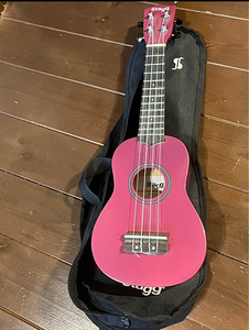 Ukulele stagg (1 foto / 2)