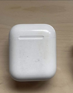 AirPods case (1 foto / 1)