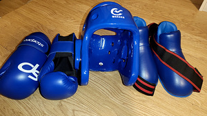 Taekwondo täielik komplekt (2 foto / 2)