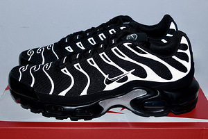 Nike Air Max plus PRM (3 фото из 3)