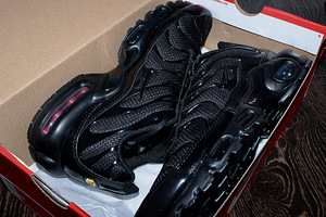 Air Max Plus (1 foto / 3)
