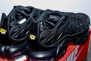 Air Max Plus (2 foto / 3)