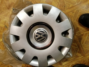Колпаки авто (2 фото из 5)