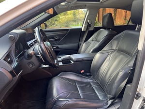 BOLT AUTORENT LEXUS ES300H HYBRID+LPG PREMIUM (8 foto / 10)