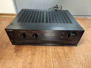 Sony TA-F570ES Integrated Stereo Amplifier  (2 foto / 4)