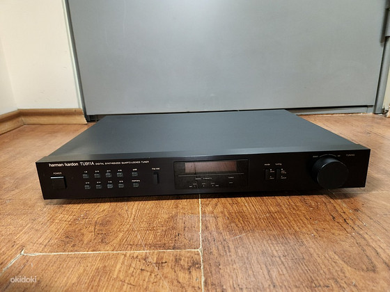 Harman Kardon TU911 Digital Synthesized Quartz Locked Tuner
