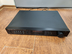 Harman Kardon TU911 Digital Synthesized Quartz Locked Tuner (2 foto / 3)