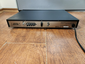 Harman Kardon TU911 Digital Synthesized Quartz Locked Tuner (3 foto / 3)