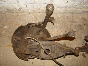 Mercedes S124, 2,5 D vedrude komplekt (6 foto / 8)