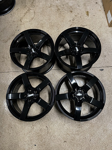 19" Nitro erilaiad veljed 5x120 (2 foto / 7)