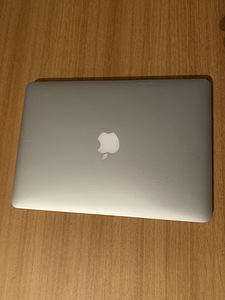 2015 MacBook Air (3 фото из 7)
