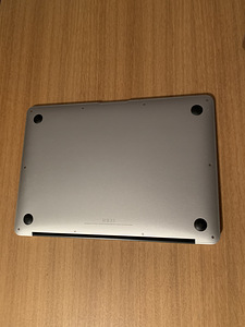 2015 MacBook Air (4 фото из 7)