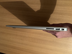 2015 MacBook Air (6 фото из 7)