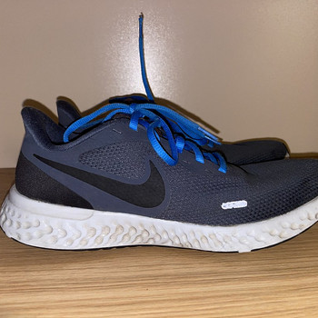 Nike tossud