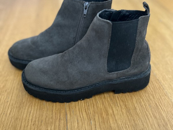 Замшевые полусапоги Zara, размер 35