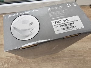 RUCKUS MediaFlex 2825, беспроводной мультимедийный маршрутизатор (3 фото из 4)