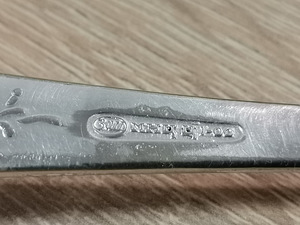 Melhiorist lusikad ja kahvel (5 foto / 5)