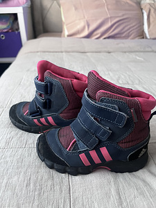 Ботинки Adidas (1 фото из 3)