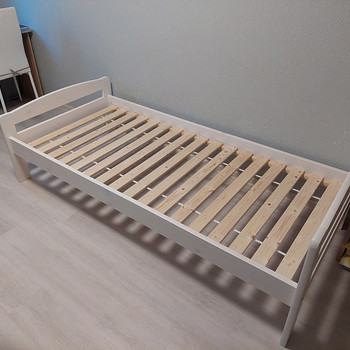 Täispuidust voodi 90x200