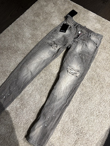 Dsquared2 Jeans (1 фото из 3)