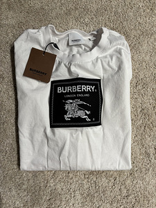 Футболка Burberry (1 фото из 4)