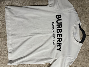 Футболка Burberry (1 фото из 3)
