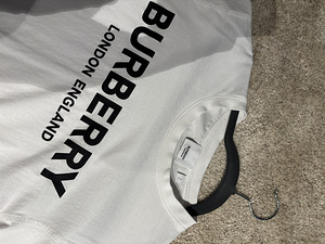 Футболка Burberry (2 фото из 3)