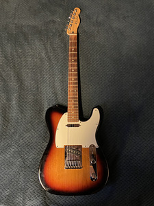 Fender Player Series Tele PF 3TS (1 foto / 2)