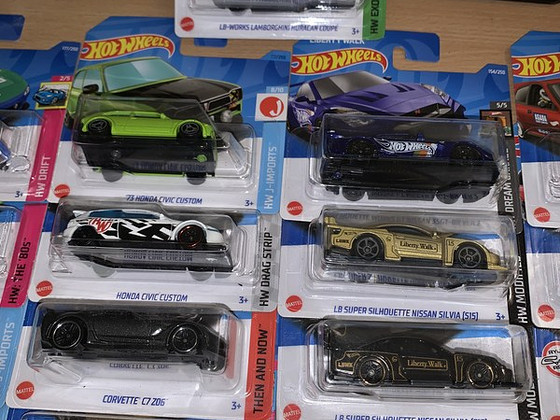 Модели Hot Wheels