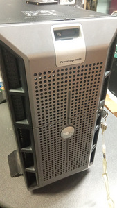 Сервер DELL PowerEdge 1900 (1 фото из 10)