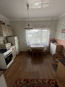 Продам квартиру (1 фото из 2)