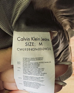 Calvin Klein Jeans пальто (2 фото из 2)