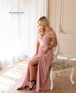 Õrnroosa kleit (2 foto / 3)