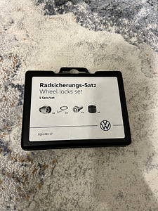 Volkswageni rattalukustuspoltide komplekt (1 foto / 4)