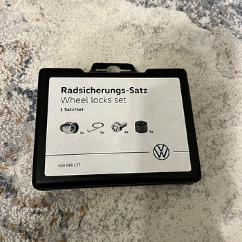 Volkswageni rattalukustuspoltide komplekt