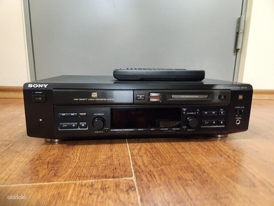 Sony MXD-D3 Compact Disc/MiniDisc Player
