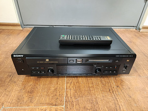 Sony MXD-D3 Compact Disc/MiniDisc Player (2 фото из 3)