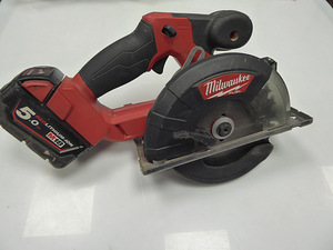 Akuketassaag Milwaukee M18 FMCS + Aku 5.0 Ah (2 foto / 6)