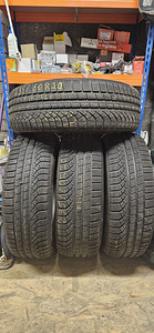 Pirelli P Zero Winter 235/60R20 (1 foto / 3)