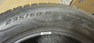Pirelli P Zero Winter 235/60R20 (3 foto / 3)