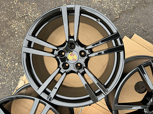 21" оригинальные диски Porsche 5x130 (как новые) (3 фото из 8)