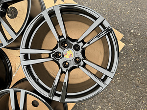 21" оригинальные диски Porsche 5x130 (как новые) (4 фото из 8)