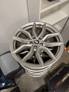 BMW X5 G05 Veljed (1 foto / 3)