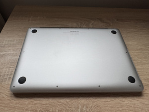Apple Macbook Pro 13 (9 фото из 10)