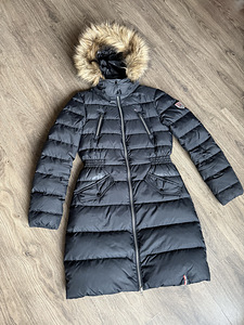 Tommy Hilfiger (2 фото из 3)