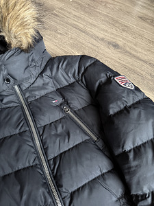Tommy Hilfiger (1 фото из 3)