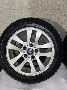 Диски BMW с шипованными шинами 205/55/R16 (2 фото из 6)