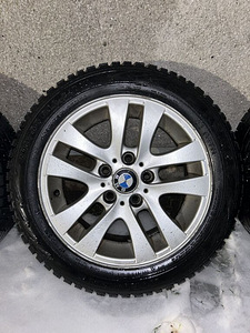 Диски BMW с шипованными шинами 205/55/R16 (3 фото из 6)