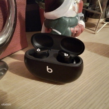 Beats Studio Buds