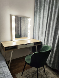 Müüa uus meikimispeegel, peegel valgustusega (1 foto / 5)